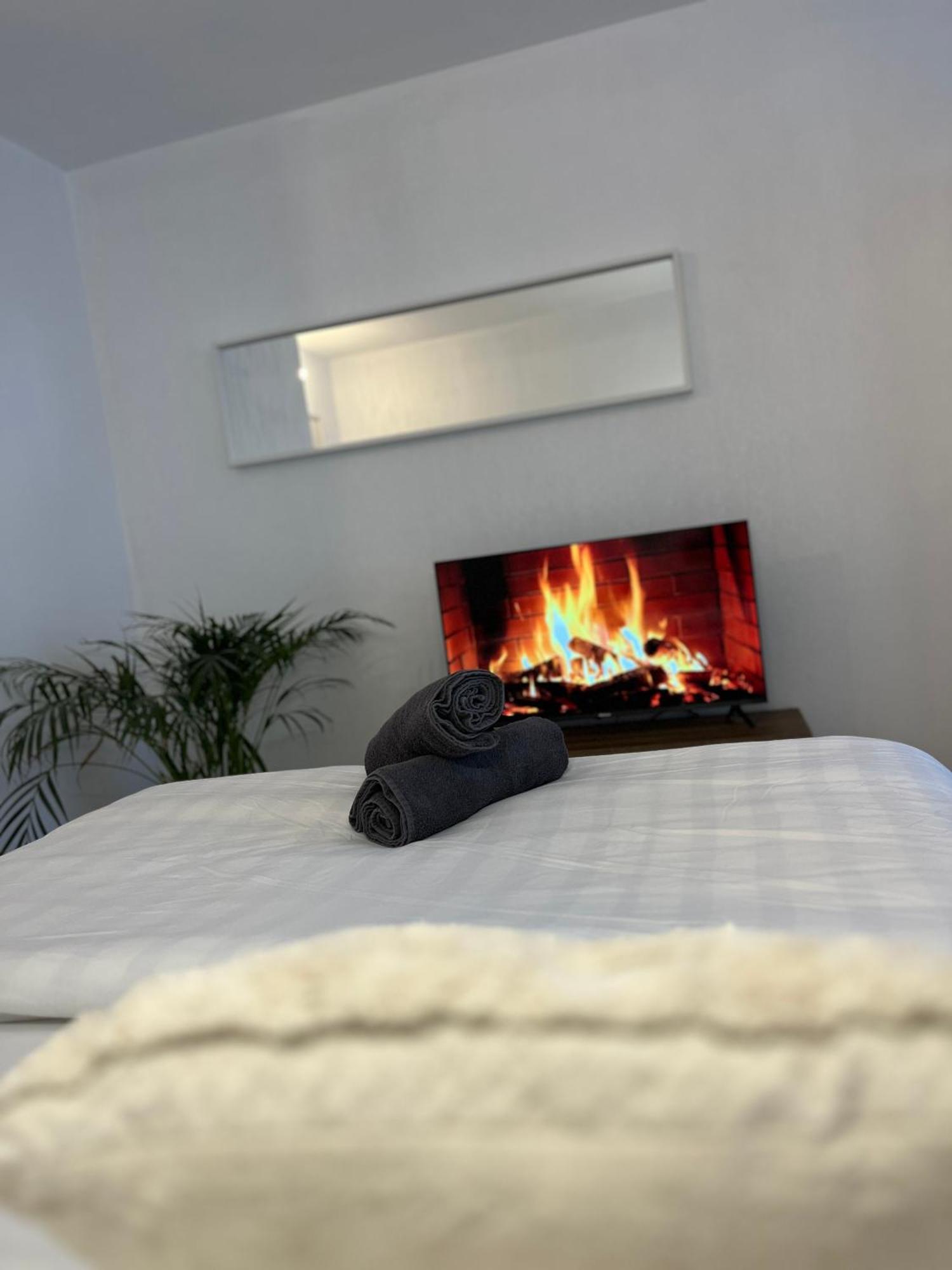 Petit Cocon Paisible Apartment Le Mans Ngoại thất bức ảnh